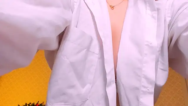 Snapshot of Rose_Sweetiee chatting on December 13, 9:53 pm Rose Sweetiee online show from December 13, 9:53 pm