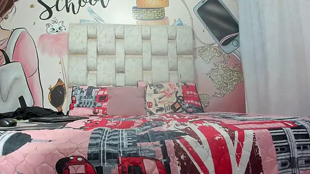 KOURTNEY-- online show from February 12, 1:09 am