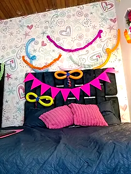 KOURTNEY-- online show from March 1, 1:22 am