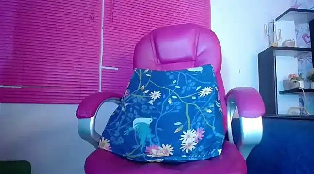 KOURTNEY-- online show from March 9, 7:23 am