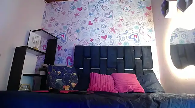 KOURTNEY-- online show from March 18, 1:43 am