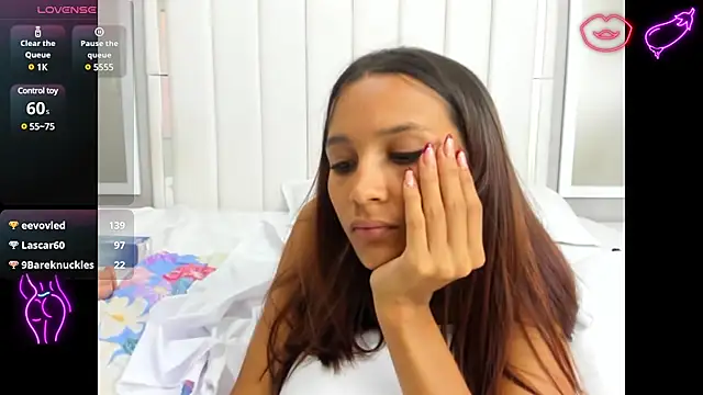 Snapshot of Carohorny4u chatting on February 17, 6:04 pm Carohorny4u online show from February 17, 6:04 pm