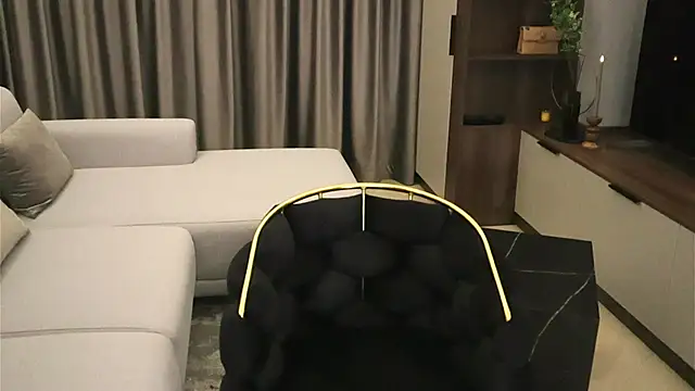 Snapshot of IrisNoire chatting on January 19, 11:21 pm IrisNoire online show from January 19, 11:21 pm