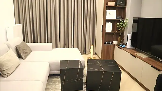 Snapshot of IrisNoire chatting on September 17, 7:59 pm IrisNoire online show from September 17, 7:59 pm