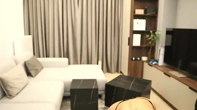 Snapshot of IrisNoire chatting on September 18, 7:05 pm IrisNoire online show from September 18, 7:05 pm