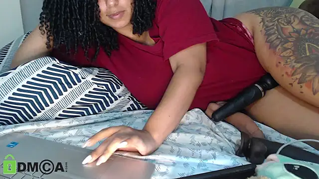 Snapshot of amantinaBOOBS chatting on January 1, 10:03 pm amantinaBOOBS online show from January 1, 10:03 pm