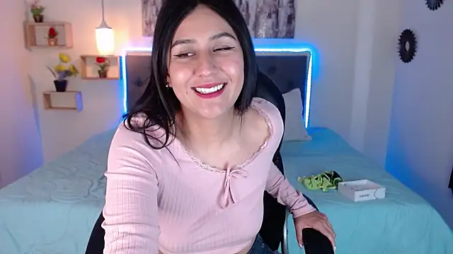 mia aira online show from January 26, 4:41 pm