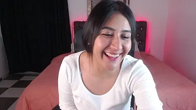 mia aira online show from February 24, 7:19 pm