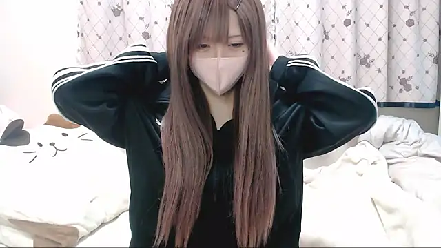  hiyor  online show from February 1, 7:01 pm