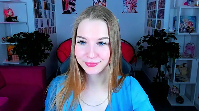 CuteMousee online show from December 29, 11:40 am