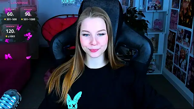 CuteMousee online show from February 9, 5:40 am