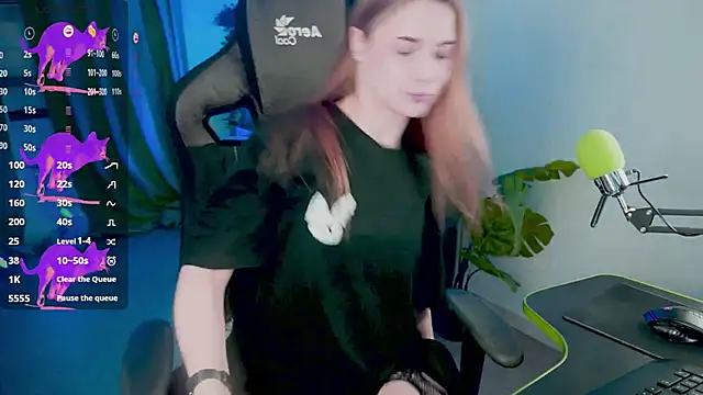 CuteMousee online show from September 14, 8:35 am