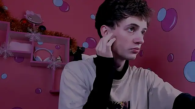 LukeSweet online show from December 21, 11:28 am