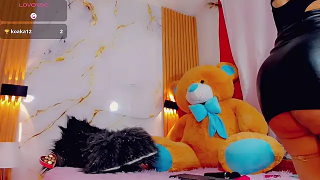 BrendaSquirtx online show from February 20, 5:29 pm