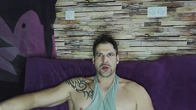 Snapshot of XxBigboybandxX chatting on January 25, 3:09 pm XxBigboybandxX online show from January 25, 3:09 pm