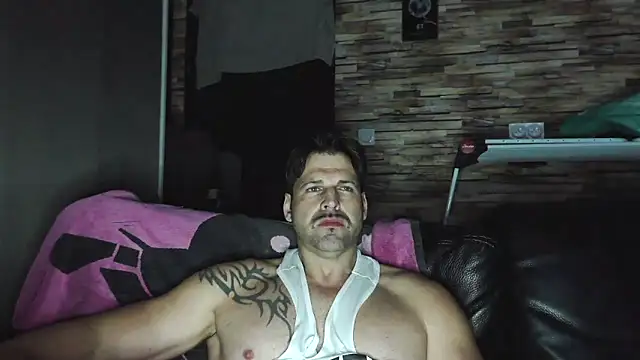 XxBigboybandxX online show from January 15, 6:44 pm