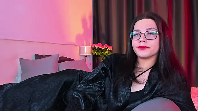 Alfreda Mills online show from January 25, 9:14 pm