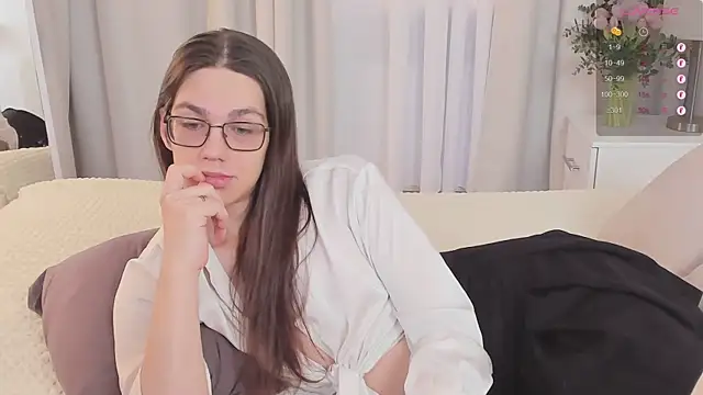 Alfreda Mills online show from December 4, 10:35 am