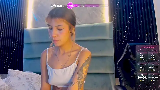 Snapshot of MelodiLovee_ chatting on November 19, 12:27 pm MelodiLovee online show from November 19, 12:27 pm