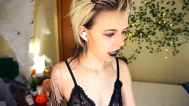 EngelAlman online show from October 29, 6:26 am