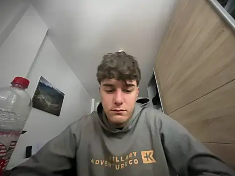 Snapshot of Pablogn24 chatting on February 23, 11:44 am Pablogn24 online show from February 23, 11:44 am