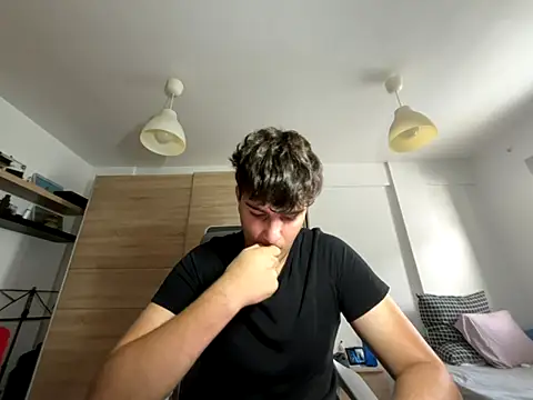 Snapshot of Pablogn24 chatting on September 20, 9:21 am Pablogn24 online show from September 20, 9:21 am