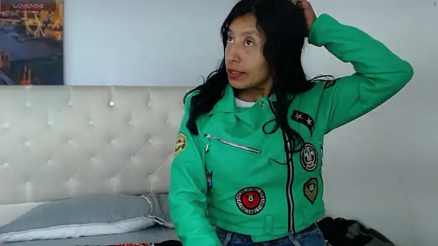 karolinee 66  online show from December 6, 7:54 am