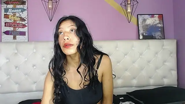 karolinee 66  online show from December 7, 8:11 am