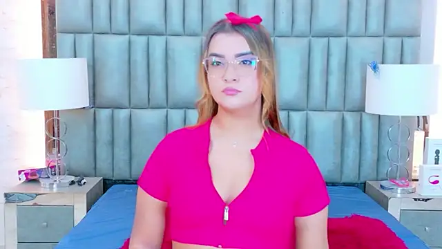 Snapshot of ZoehRoux chatting on November 23, 2:11 am ZoehRoux online show from November 23, 2:11 am