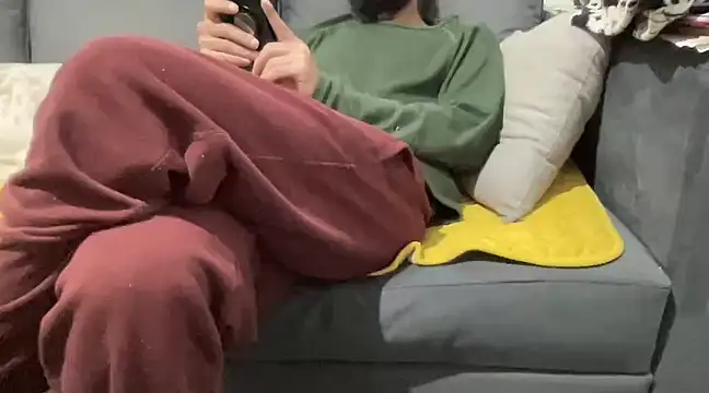 4small4inchlol online show from January 27, 5:58 pm