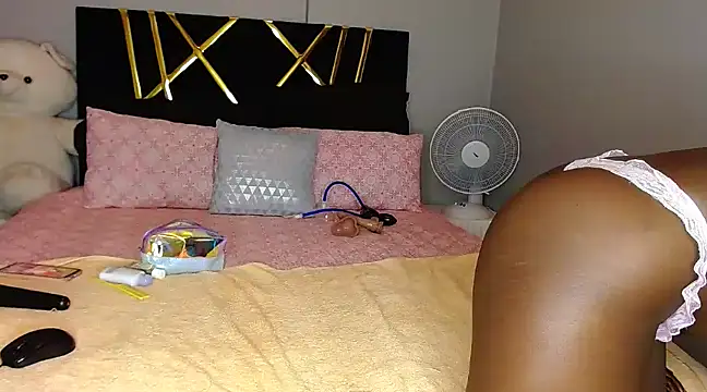 MissBigNipples online show from February 8, 5:50 pm