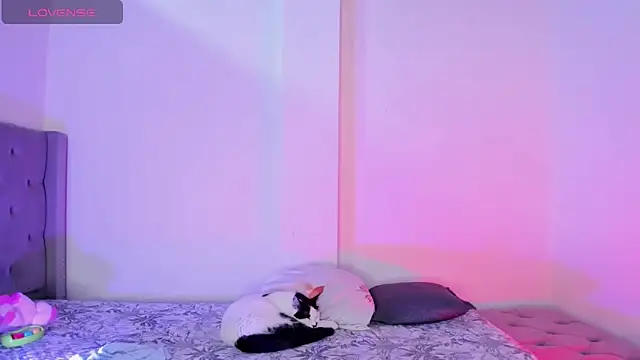 Snapshot of samara_jonness chatting on November 27, 2:02 am samara jonness online show from November 27, 2:02 am