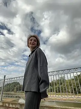 SandraCarter online show from September 28, 6:19 am