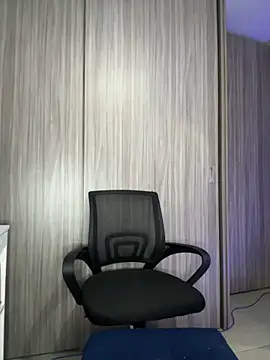 Libia James online show from February 18, 2:27 am