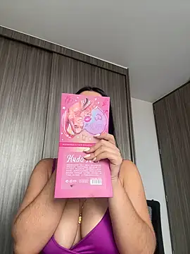 Libia James online show from February 22, 4:30 pm