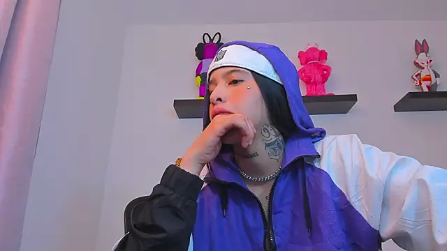 Gangster Girl online show from March 11, 3:16 am