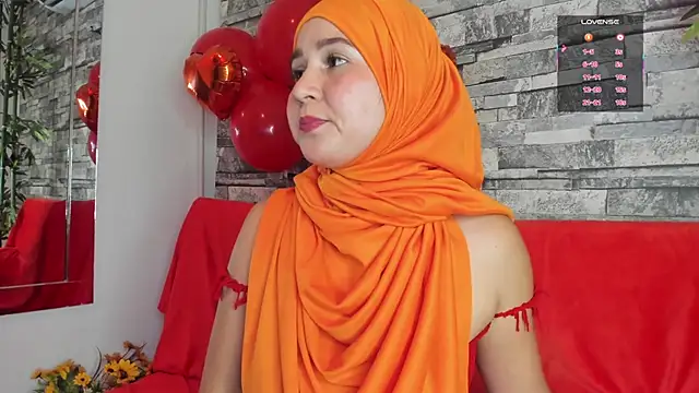 Snapshot of SamiQuest chatting on February 4, 4:05 am SamiQuest online show from February 4, 4:05 am