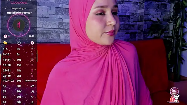 Snapshot of SamiQuest chatting on March 2, 6:59 am SamiQuest online show from March 2, 6:59 am