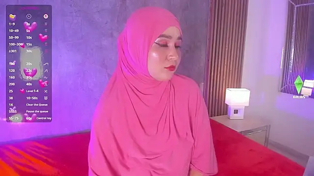 Snapshot of SamiQuest chatting on November 20, 4:34 am SamiQuest online show from November 20, 4:34 am