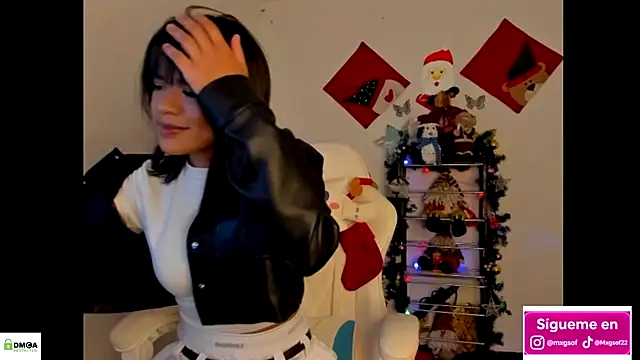 Snapshot of meganthompsonn22 chatting on November 27, 1:07 am meganthompsonn22 online show from November 27, 1:07 am