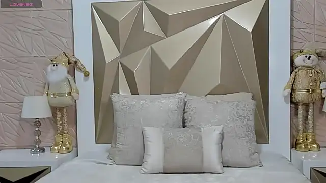 Snapshot of PassionMacoll chatting on December 8, 11:46 am PassionMacoll online show from December 8, 11:46 am