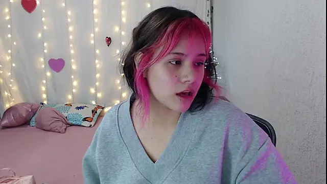 mixie cute online show from February 23, 3:08 pm