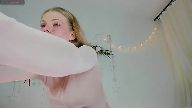 Snapshot of ass_latte chatting on December 31, 2:40 am ass latte online show from December 31, 2:40 am