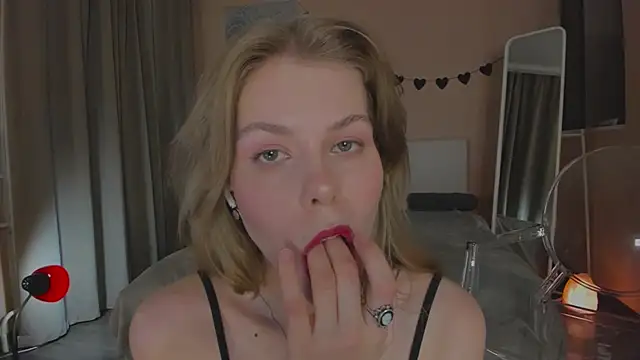 Snapshot of ass_latte chatting on November 7, 5:07 am ass latte online show from November 7, 5:07 am