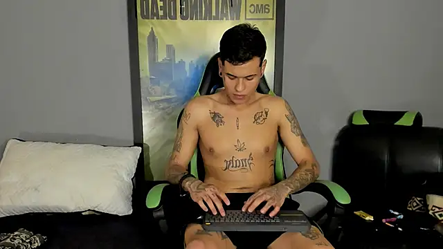Snapshot of jamesinked_ chatting on March 17, 3:36 am jamesinked  online show from March 17, 3:36 am