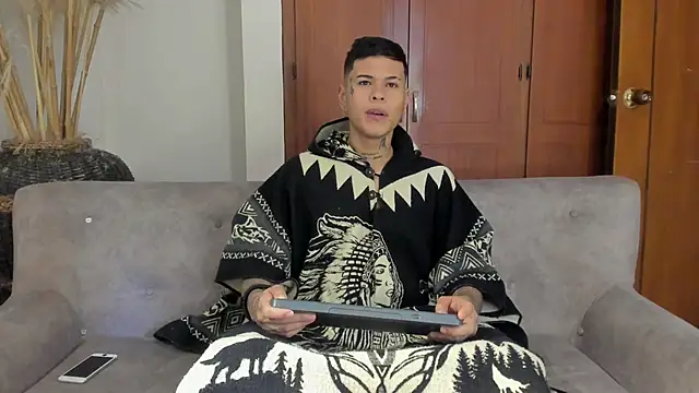 Snapshot of jamesinked_ chatting on December 1, 7:52 pm jamesinked online show from December 1, 7:52 pm