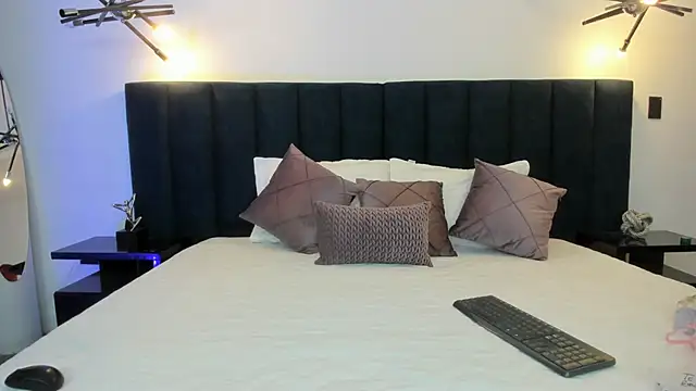 susyy7 online show from February 24, 3:37 am