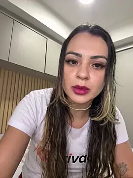 Snapshot of carol_amorim chatting on January 12, 1:32 am carol amorim online show from January 12, 1:32 am