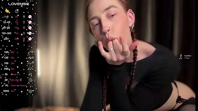 Snapshot of Avril_Pearly_ chatting on January 18, 6:53 pm Avril Pearly online show from January 18, 6:53 pm