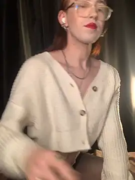 Snapshot of Avril_Pearly_ chatting on February 18, 9:31 pm Avril Pearly online show from February 18, 9:31 pm